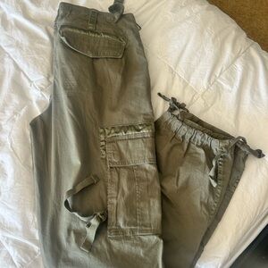 Women’s Abercrombie Green Cargo Pants